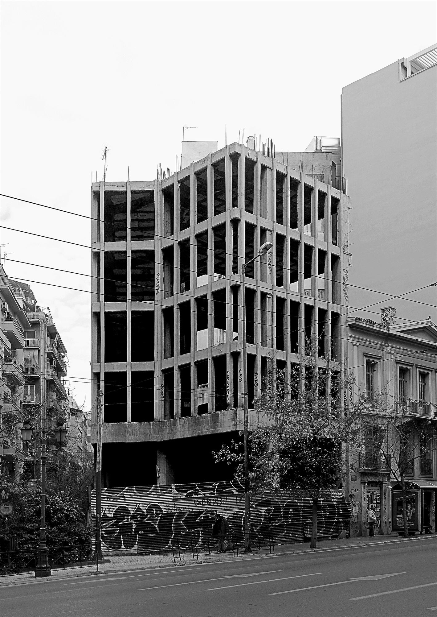 Τσιμεντένιοι δεινόσαυροι στην Αθήνα-2