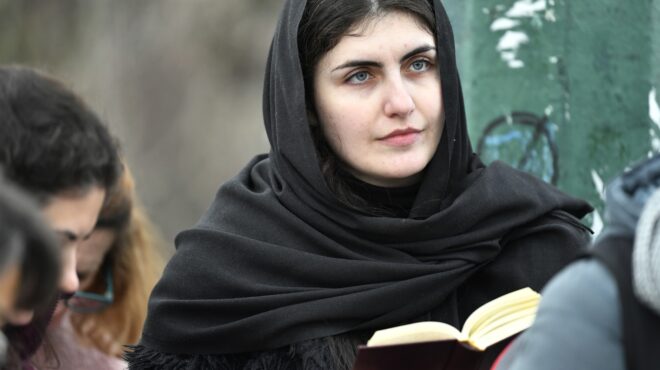 εκκλησία-το-σχίσμα-με-την-πολιτεία-μ-562936312