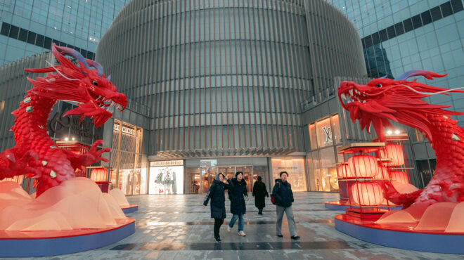 συνεχίζουν-να-εγκαταλείπουν-την-κίνα-562940386