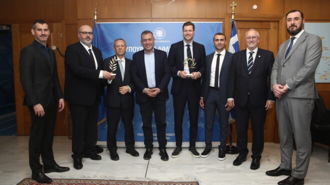 συνάντηση-βρούτση-με-αντιπροσωπεία-α-562944913