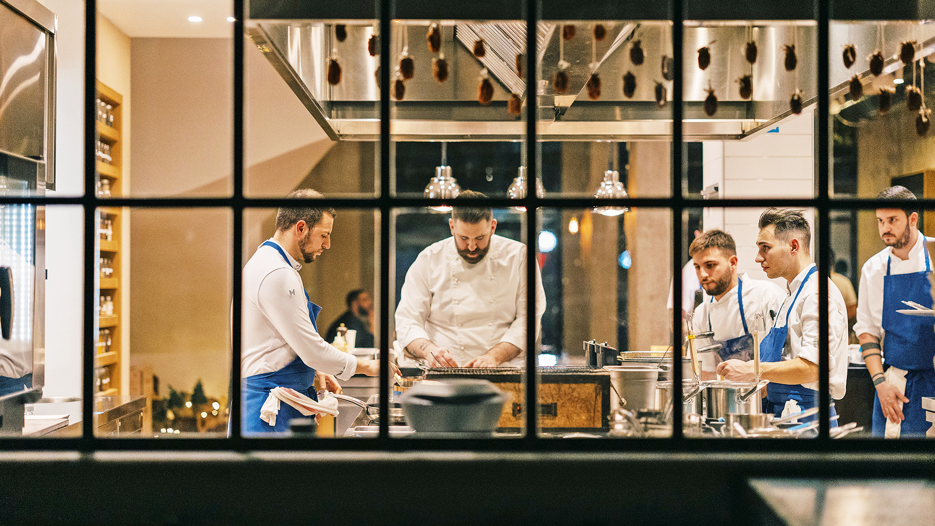 Διαβάστε στην «Καθημερινή της Κυριακής»-3