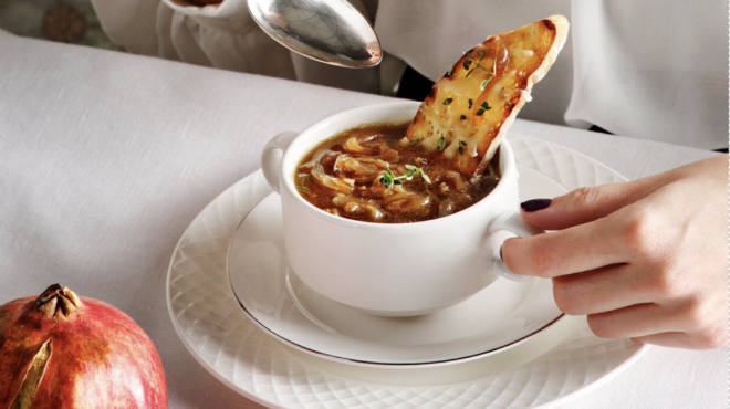 coq-au-vin-κις-λορέν-ή-κρεμμυδόσουπα-25-κλασικές-562954819