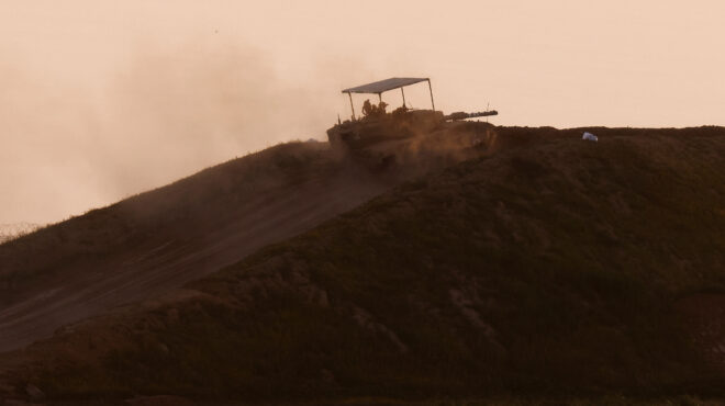 η-γάζα-πεδίο-δοκιμής-ρομποτικών-σκύλω-562914415