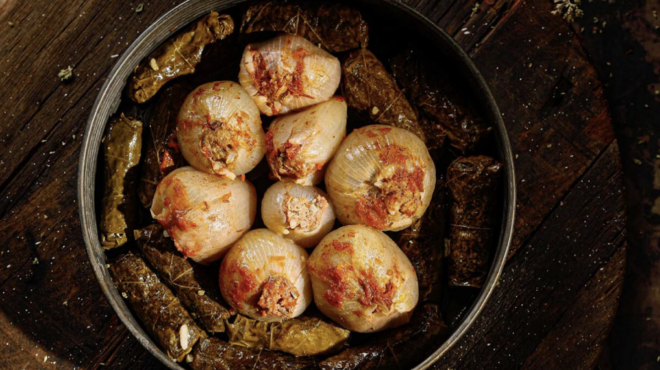 κουπέπια-και-κρεμμύδια-γεμιστά-με-κιμ-562940989