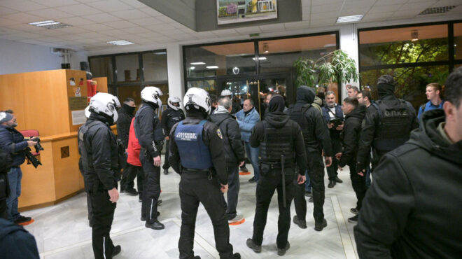 λάρισα-ενταση-σε-συναυλία-της-στρατιω-562951696