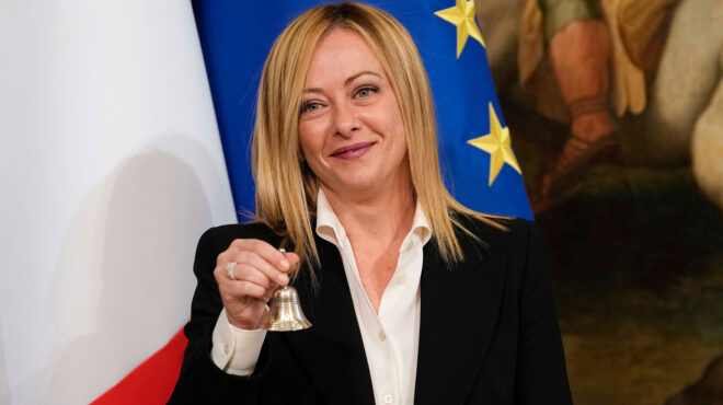 η-ακροδεξιά-με-αντίπαλο-τον-εαυτό-της-562941541