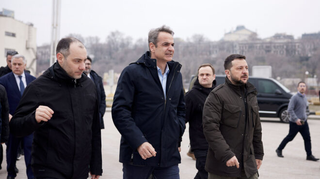 εικόνες-από-την-επίσκεψη-του-κυρ-μητσο-562919227