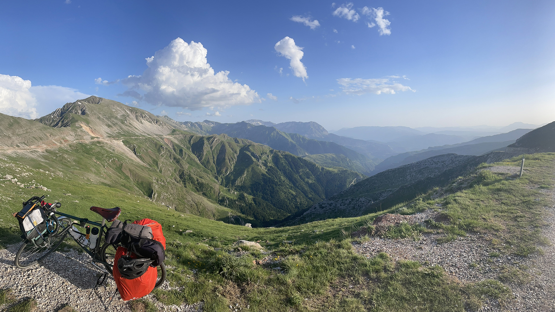 Από την Αργεντινή ως τον Παρθενώνα με ένα ποδήλατο-5