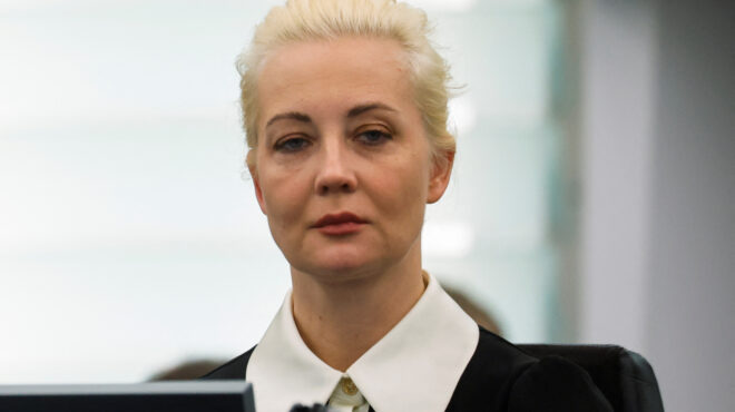 η-γιούλια-ναβάλναγια-καλεί-σε-ψήφο-δι-562918522