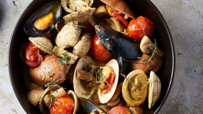 οστρακα-αχνιστά-με-μανιτάρια-και-σάλτ-562938124