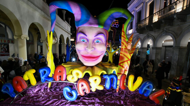 ξεπερνάει-το-90-η-πληρότητα-στους-καρναβ-562937107