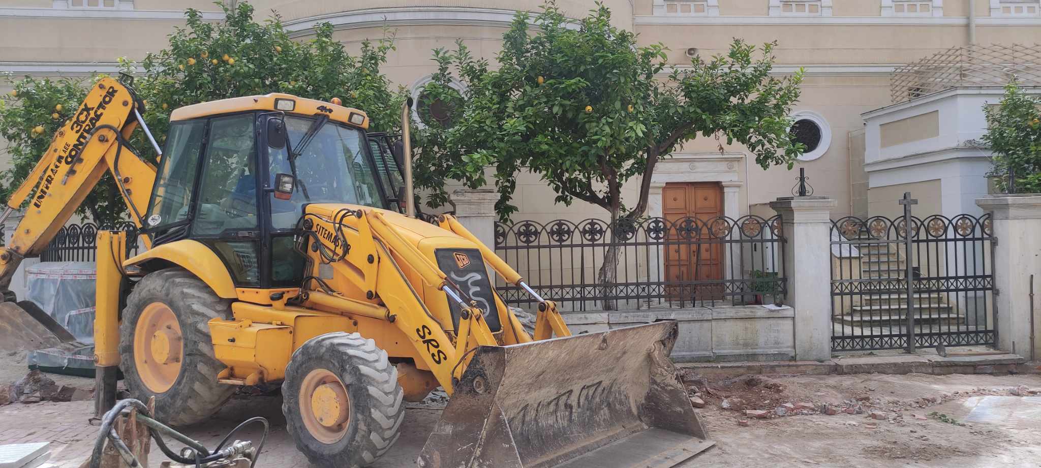 Νέα πνοή σε τέσσερις εμβληματικές πλατείες της Αθήνας-1