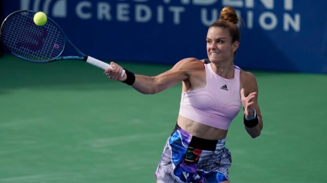 η-σβιόντεκ-πέρασε-το-εμπόδιο-της-σάκκα-562938067