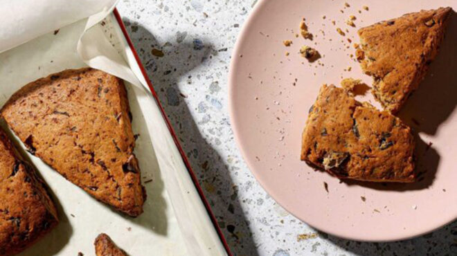 νηστίσιμα-scones-με-ταχίνι-και-σοκολάτα-562954327