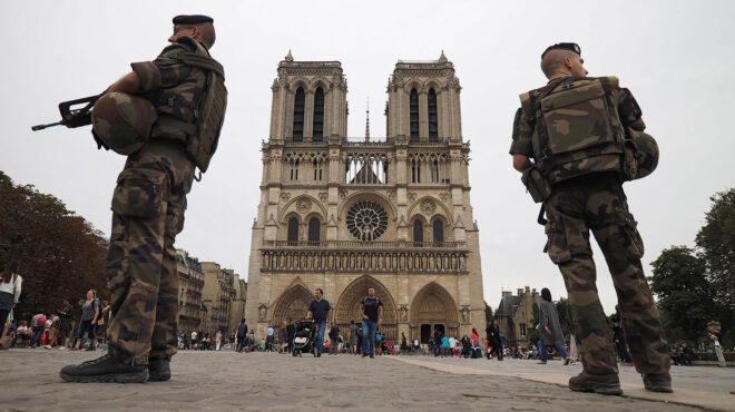 μακρόν-υπάρχει-plan-β-για-την-τελετή-έναρξ-562955107