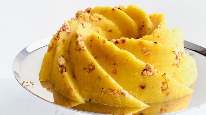 σιμιγδαλένιος-χαλβάς-με-φουντούκι-κα-562937911