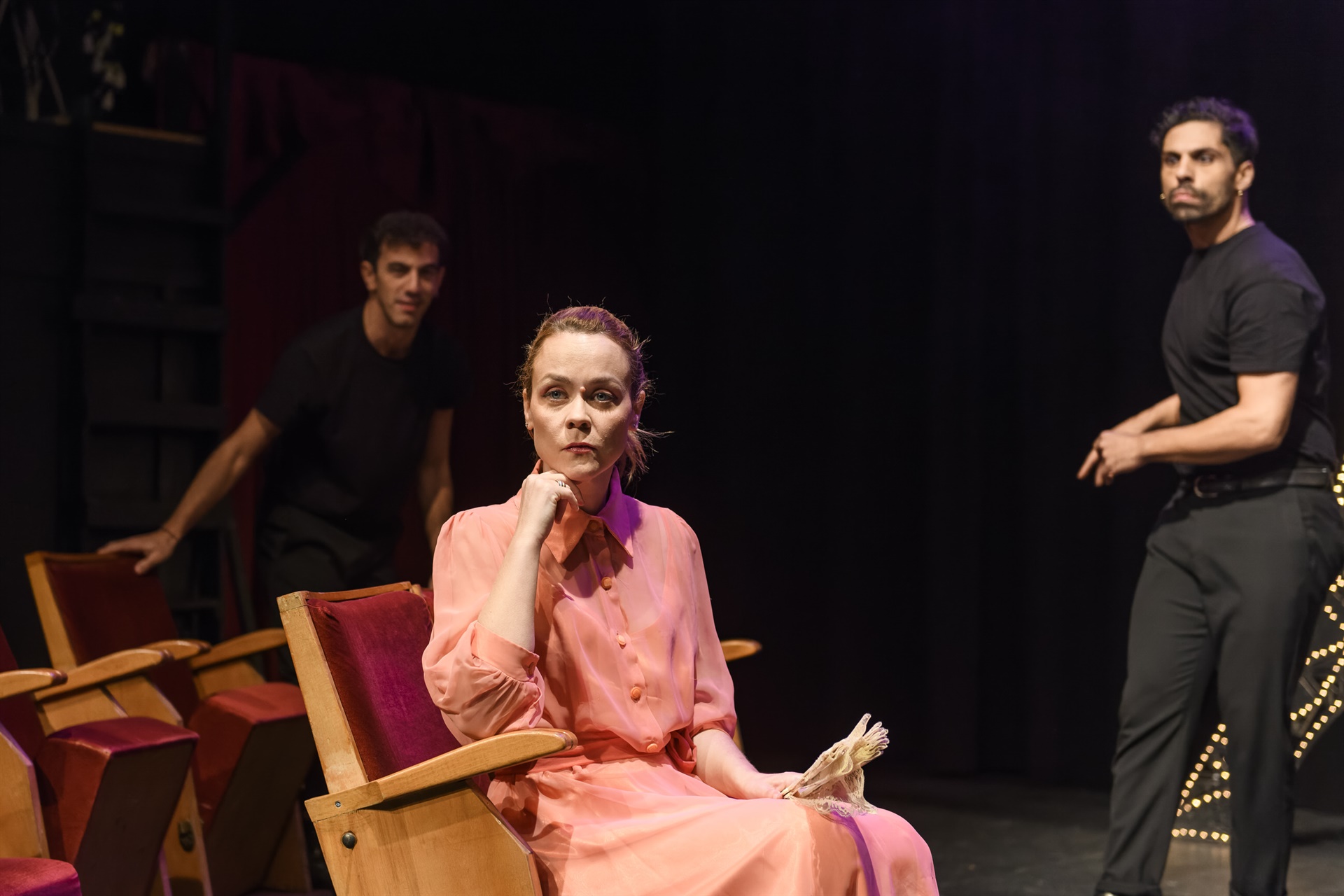 Την εποχή του TikTok το εφηβικό θέατρο γίνεται τάση-2