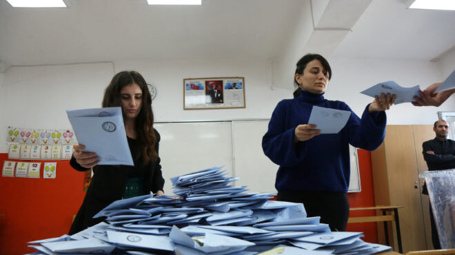 εκλογές-στην-τουρκία-τα-πρώτα-αποτε-562958167