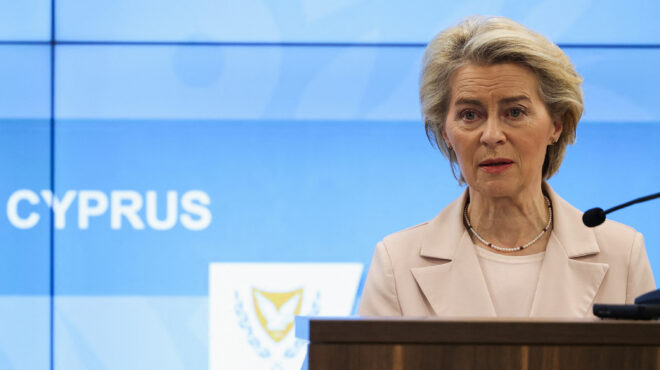 ε-ε-ανοίγει-το-σαββατοκύριακο-ο-θαλάσσ-562922782