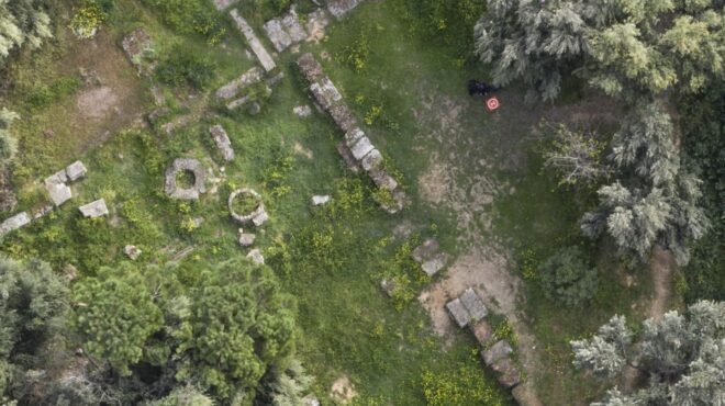 οι-τελευταίες-ώρες-του-πλάτωνα-με-υψη-562994704