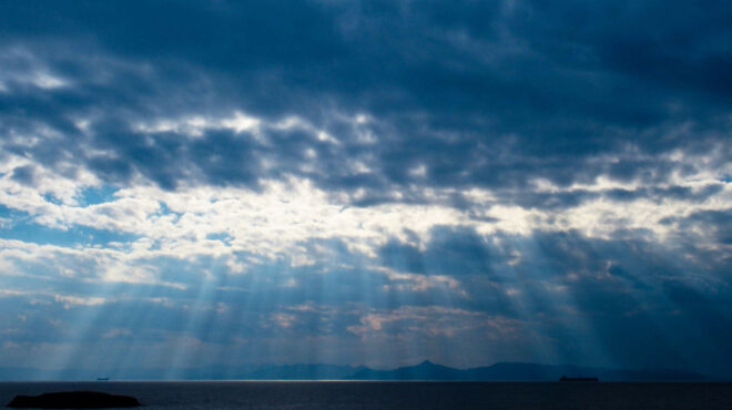 καιρός-επιμένουν-οι-υψηλές-θερμοκρασ-562964242