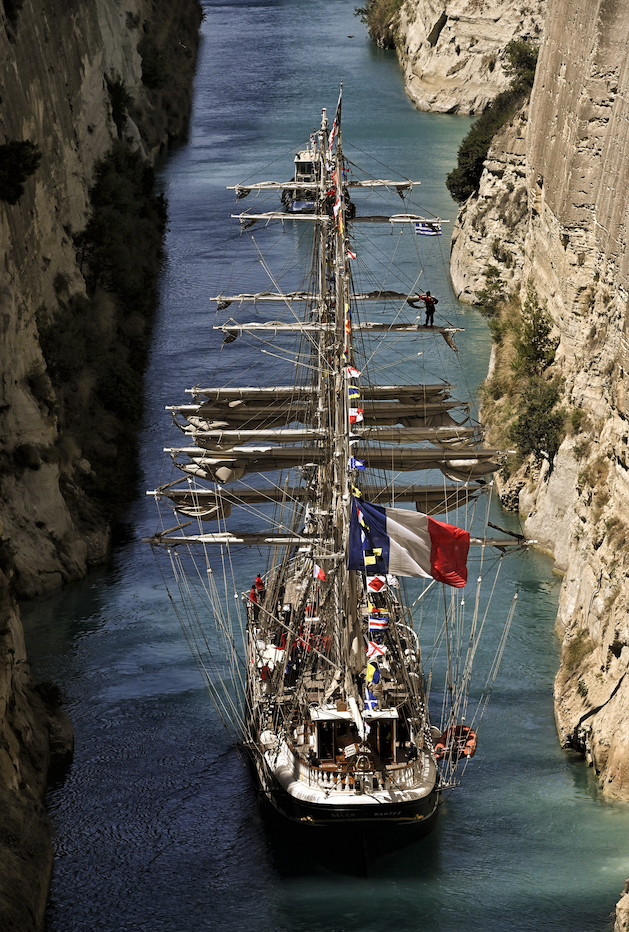 Το ιστιοφόρο Belem με την Ολυμπιακή Φλόγα διέσχισε τη διώρυγα της Κορίνθου-2