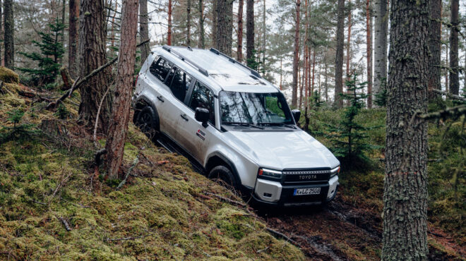 οδηγούμε-στη-σκωτία-το-νέο-toyota-land-cruiser-την-κυρ-562966477