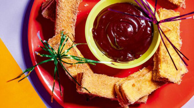 εύκολα-τσούρος-από-ψωμί-562981894