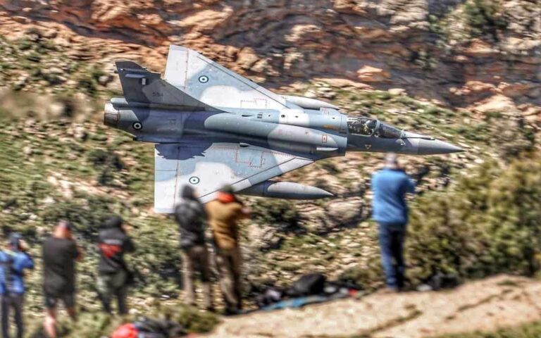 Το Mach Loop της Ελλάδας – Χαμηλές πτήσεις μαχητικών στο φαράγγι του Βουραϊκού-2