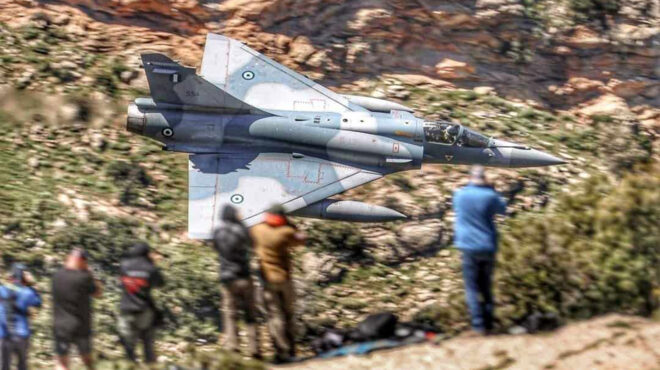 το-mach-loop-της-ελλάδας-χαμηλές-πτήσεις-μαχ-562969924