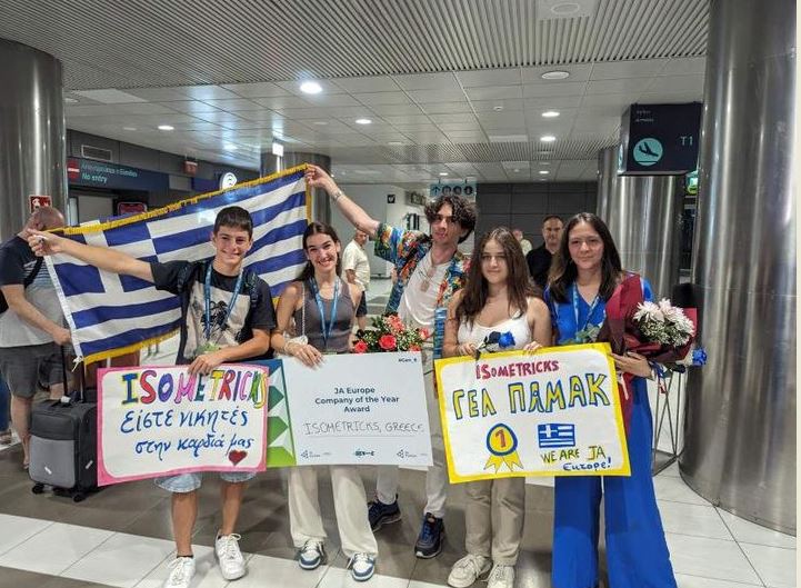 Οι μαθητές από τη Θεσσαλονίκη που έφτασαν στην κορυφή του κόσμου-3