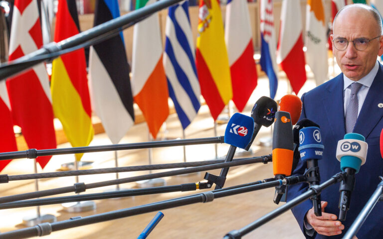 Ενρίκο Λέτα για Ε.Ε.: Να σταματήσει να τρέχει πίσω από ΗΠΑ και Κίνα