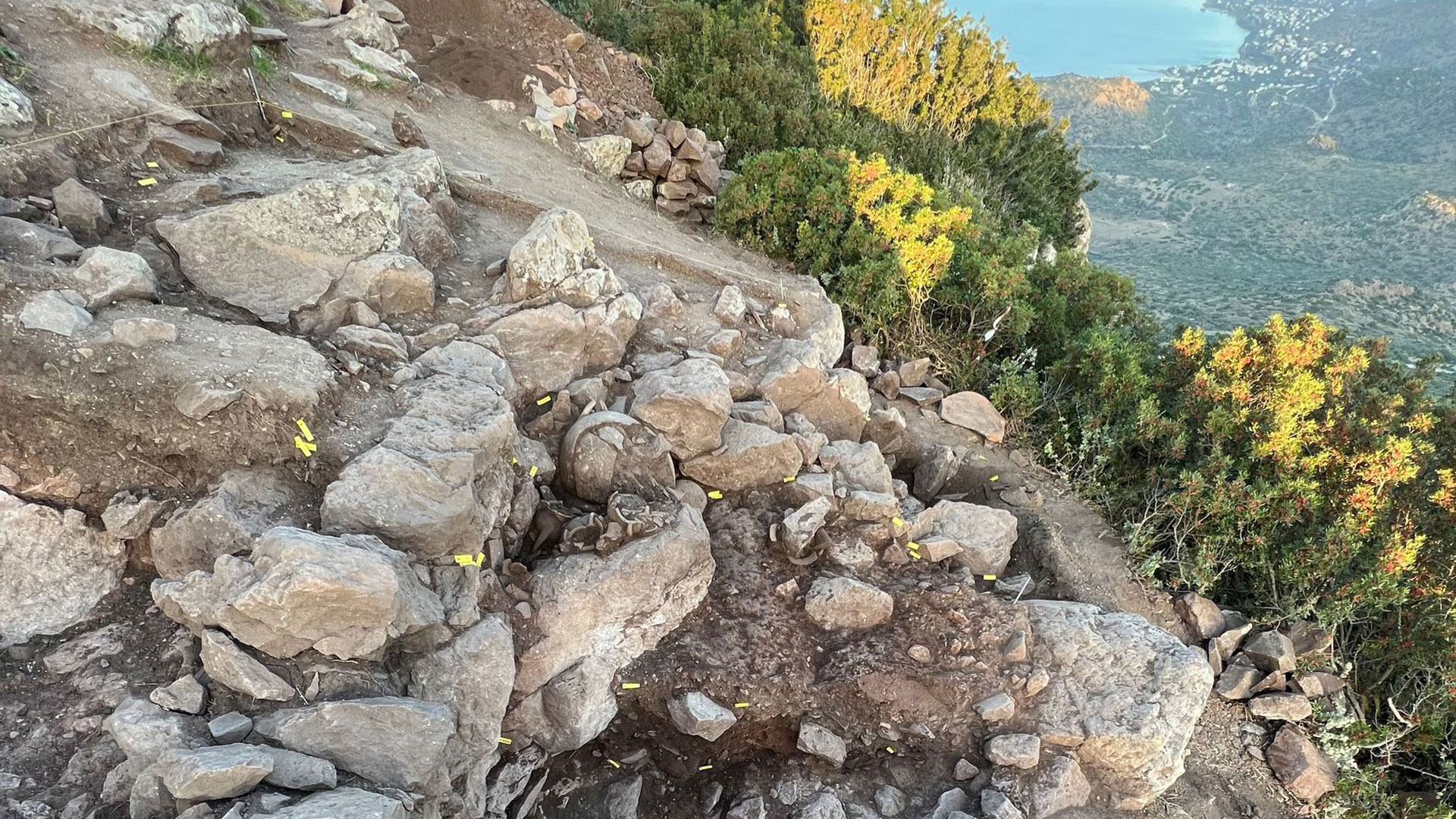 Αίγινα: Προϊστορικά ίχνη χιλιάδων ετών στις ανασκαφές στο Ελλάνιο Ορος-4