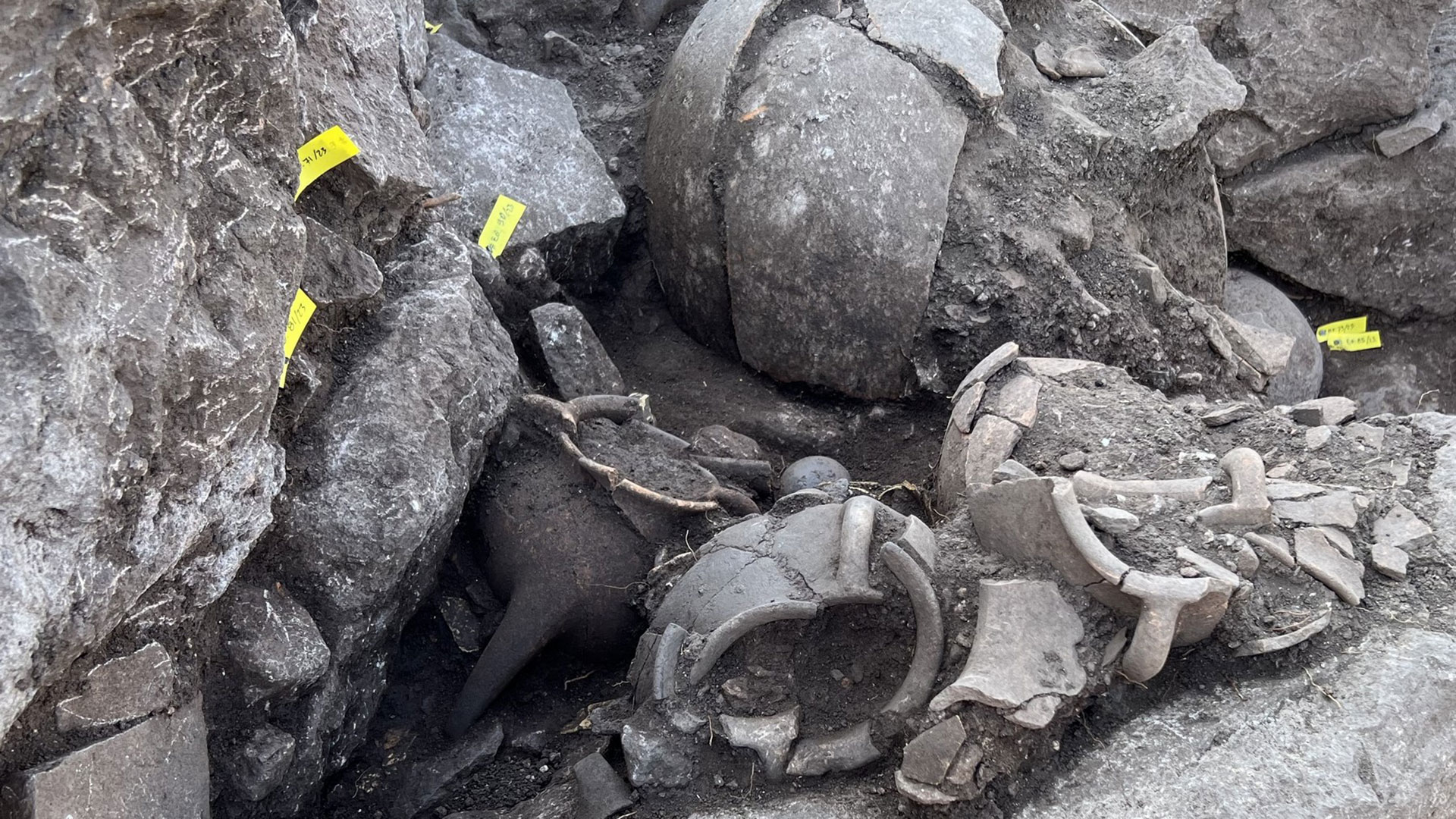 Αίγινα: Προϊστορικά ίχνη χιλιάδων ετών στις ανασκαφές στο Ελλάνιο Ορος-2