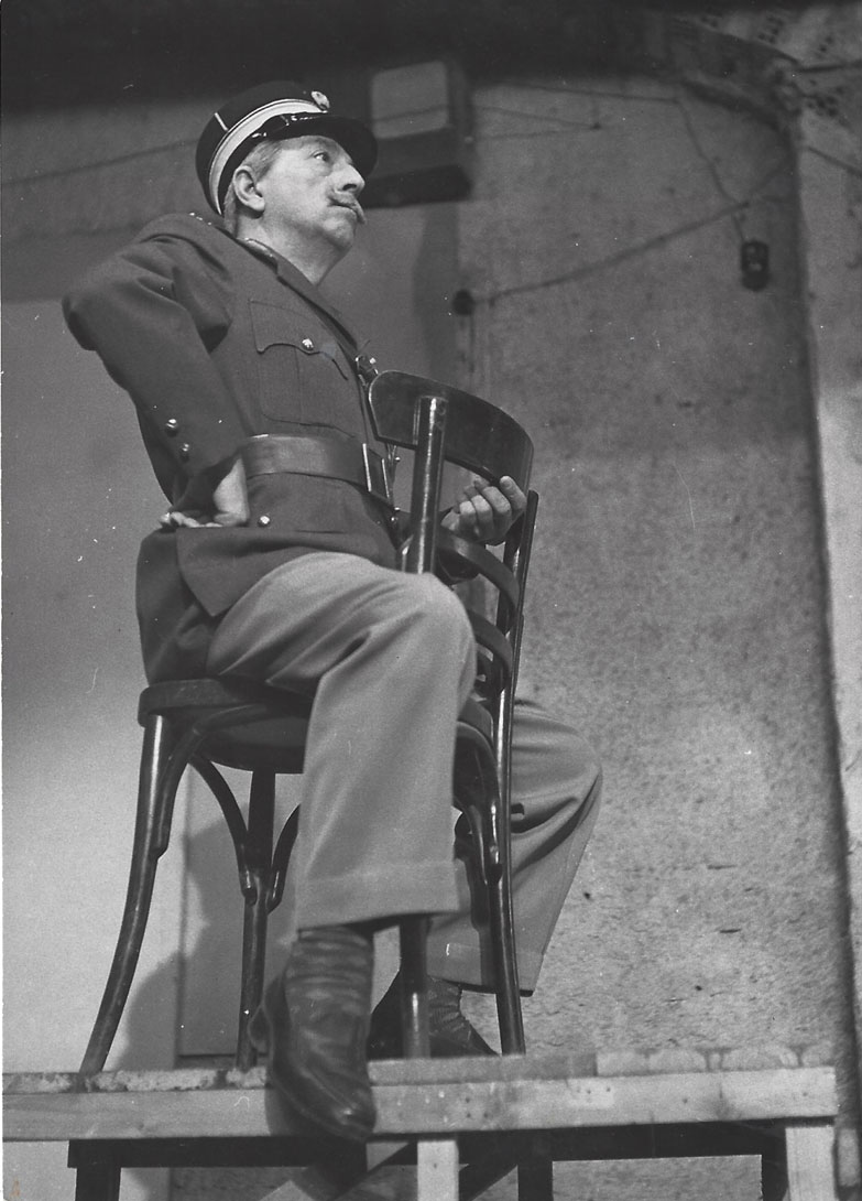 Μαγικός καμβάς η θεατρική σκηνή-1