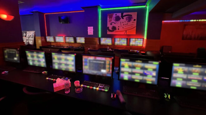 ελ-ασ-11-συλλήψεις-σε-κατάστημα-όπου-διε-562978402