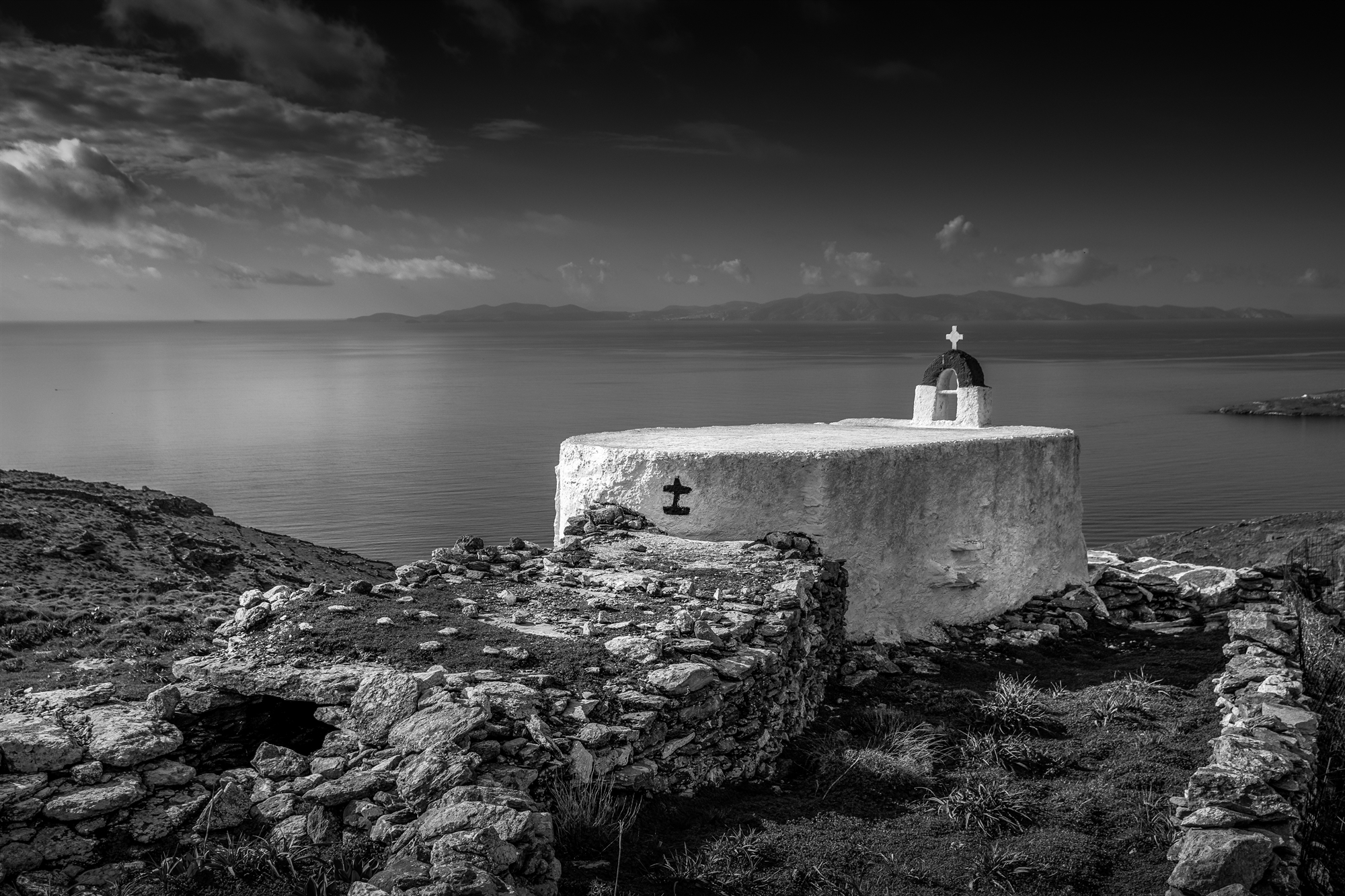 Τήνος: «1.300 πιτσιλιές ασβέστης στην πέτρα»-5