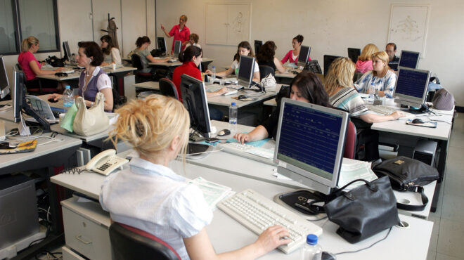 βελτιώθηκε-η-επικοινωνία-των-πολιτών-562962394