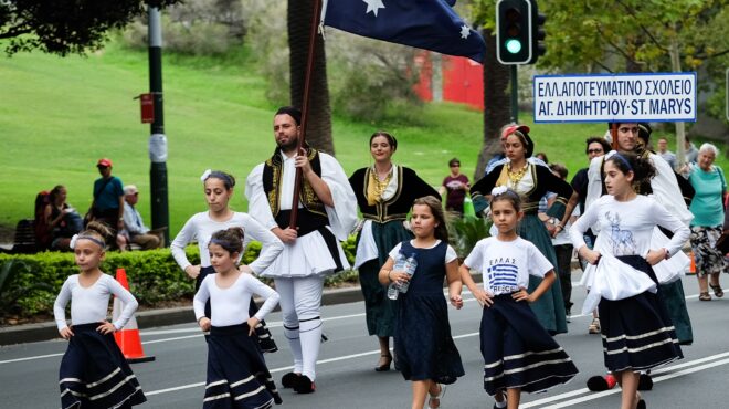 επιστροφή-στη-νέα-ελλάδα-562968379