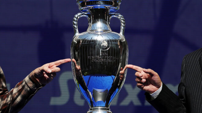 ολο-και-πιο-ασφυκτικό-το-ποδοσφαιρικό-562973392