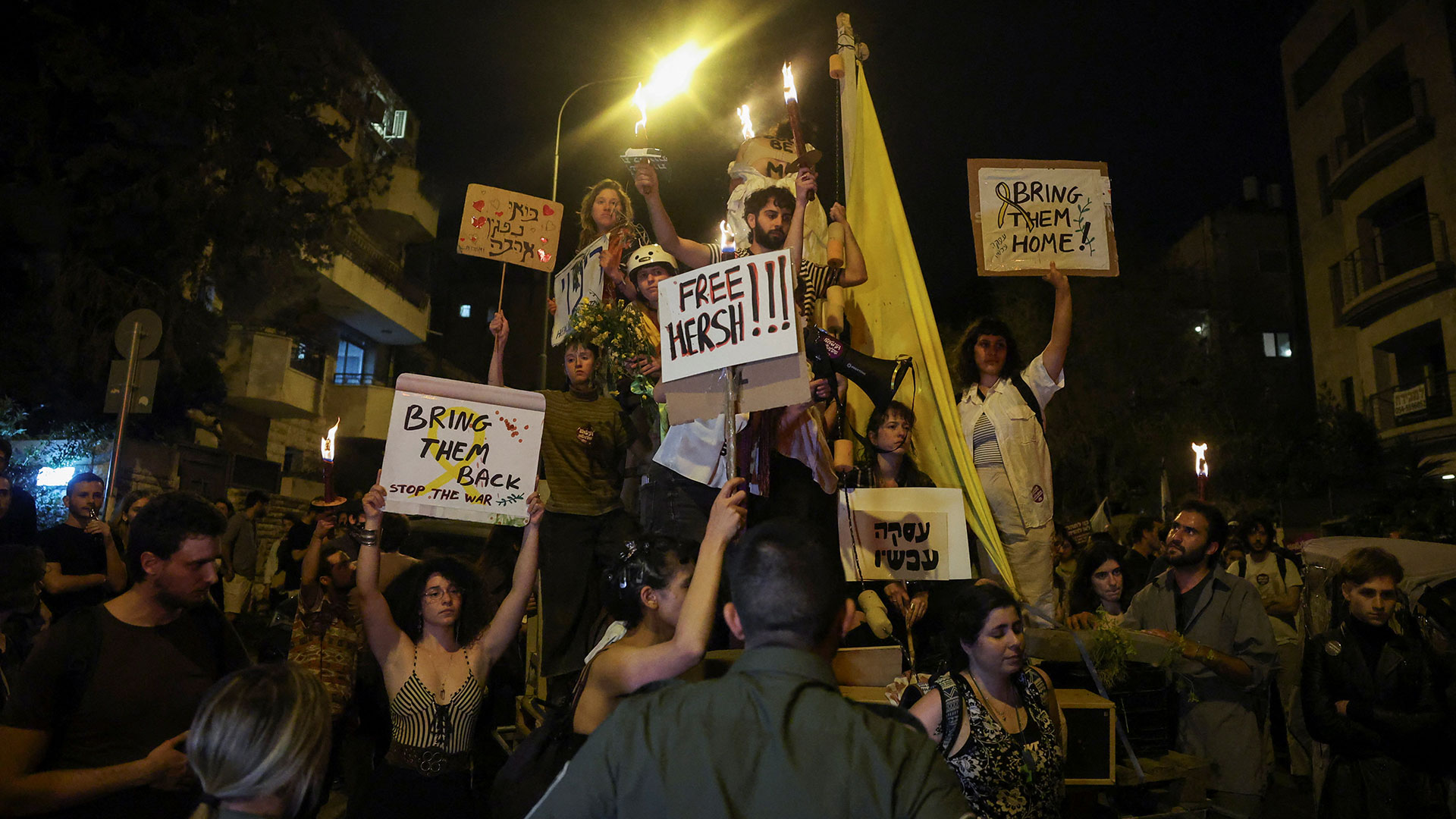 Ισραήλ: Συγγενείς ομήρων έξω από την Κνεσέτ – Ζητούν παραίτηση Νετανιάχου-4