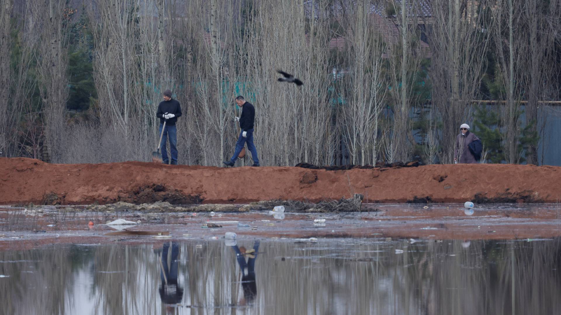 Πλημμύρες σε Ρωσία και Καζακστάν: Κάτω από το νερό ολόκληρες περιοχές – Ανεβαίνει κι άλλο η στάθμη των ποταμών-4