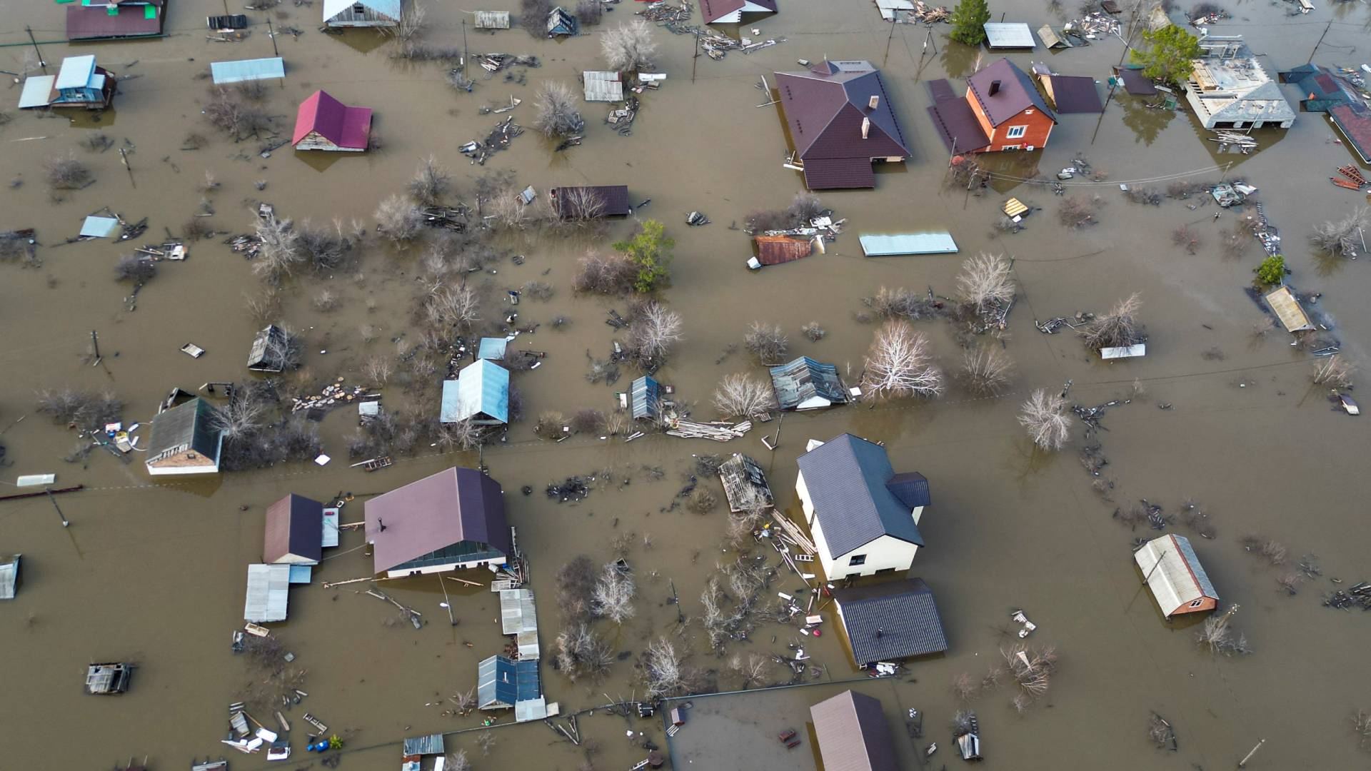 Ρωσία και Καζακστάν: Τεράστιες καταστροφές από τις πλημμύρες – «Υποχώρηση των υδάτων σε δύο ημέρες»-2