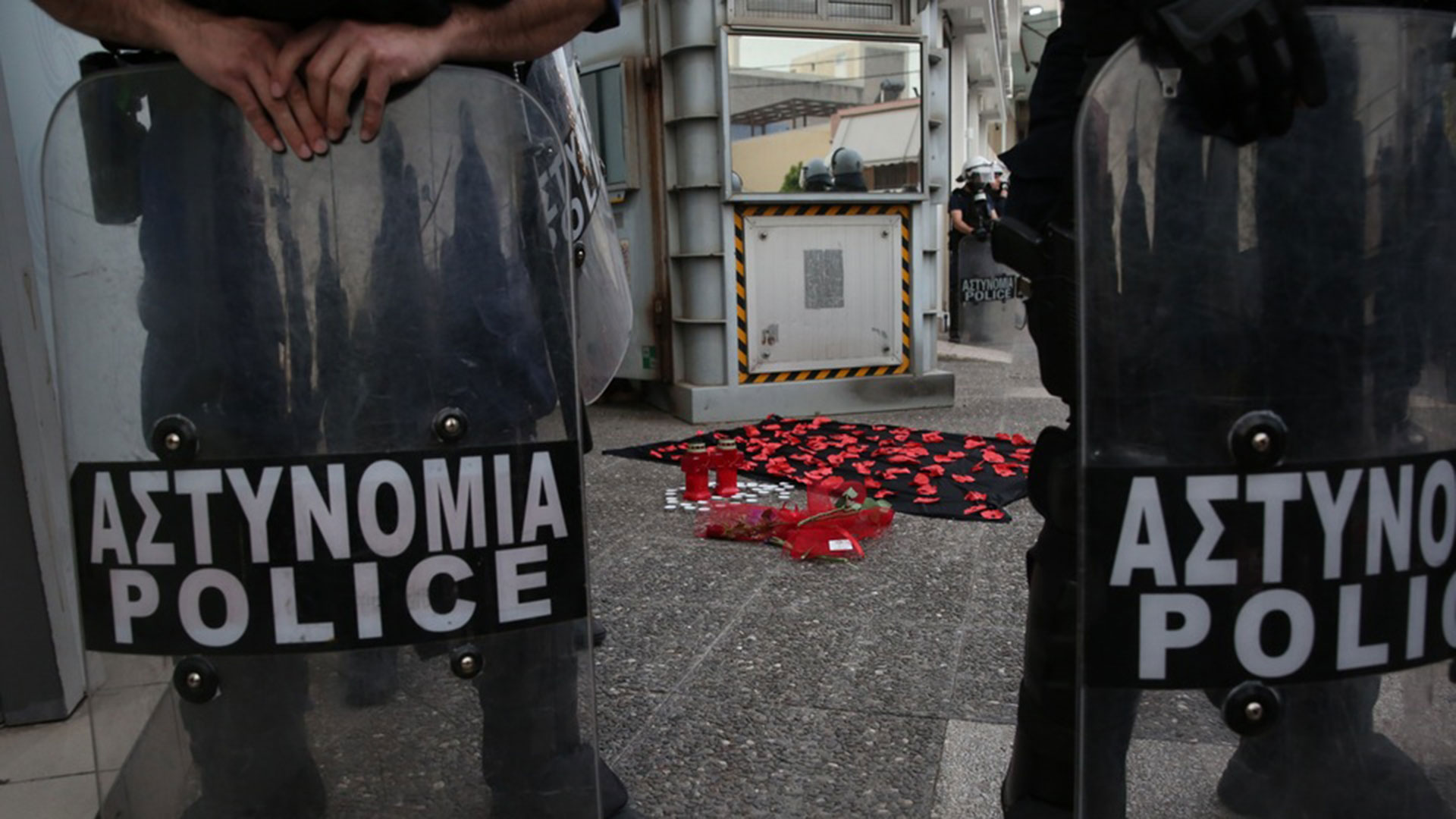 Αγιοι Ανάργυροι: Διαμαρτυρία για τη γυναικοκτονία-8