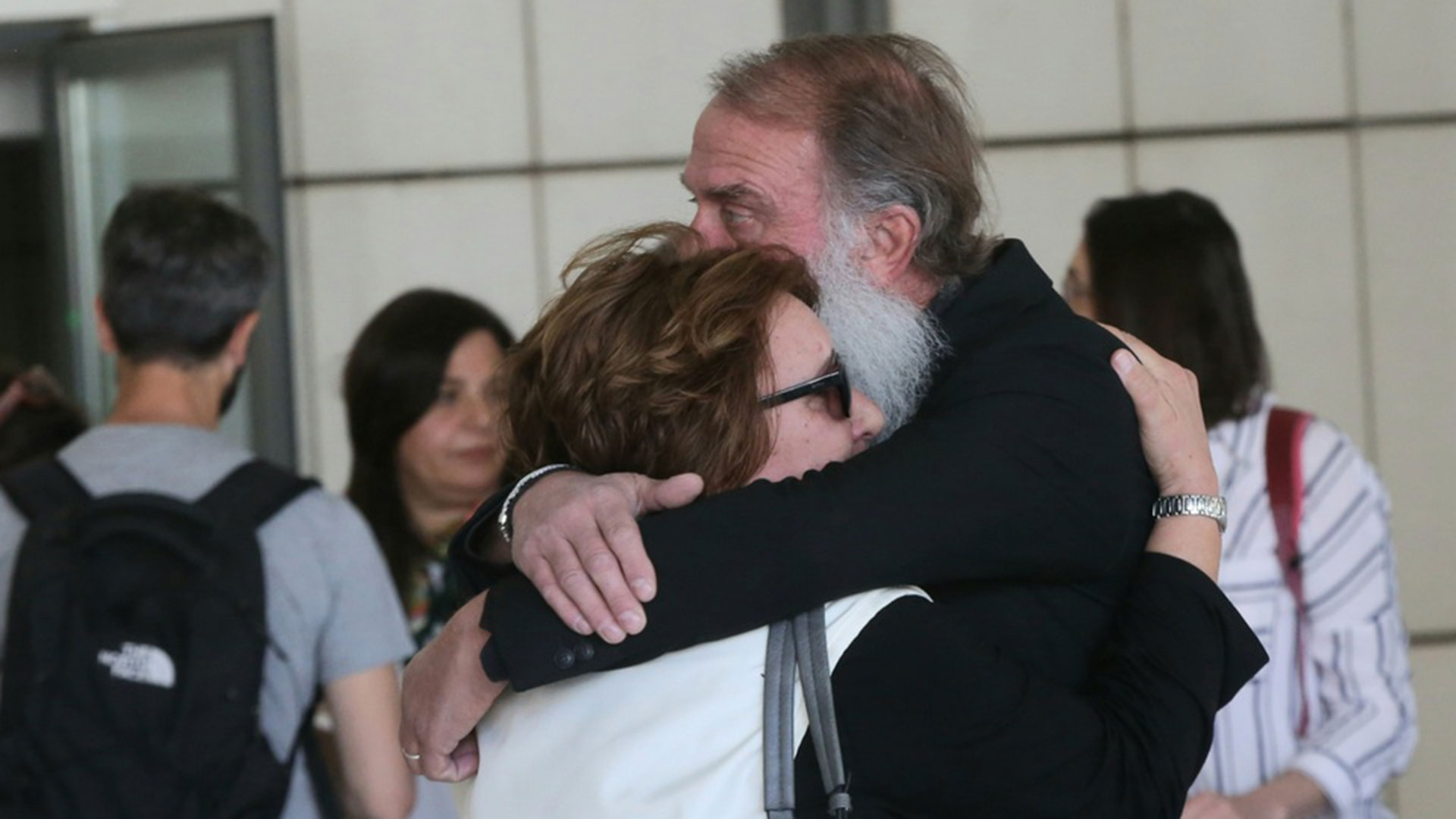 μάτι-κοιτάξτε-με-στα-μάτια-υπάρχει-563004718