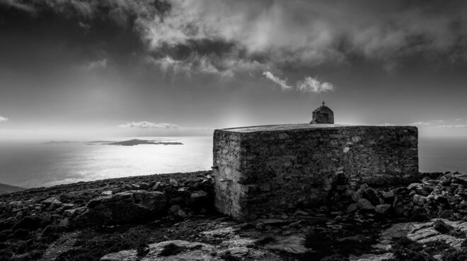 τήνος-1-300-πιτσιλιές-ασβέστης-στην-πέτρ-563003413