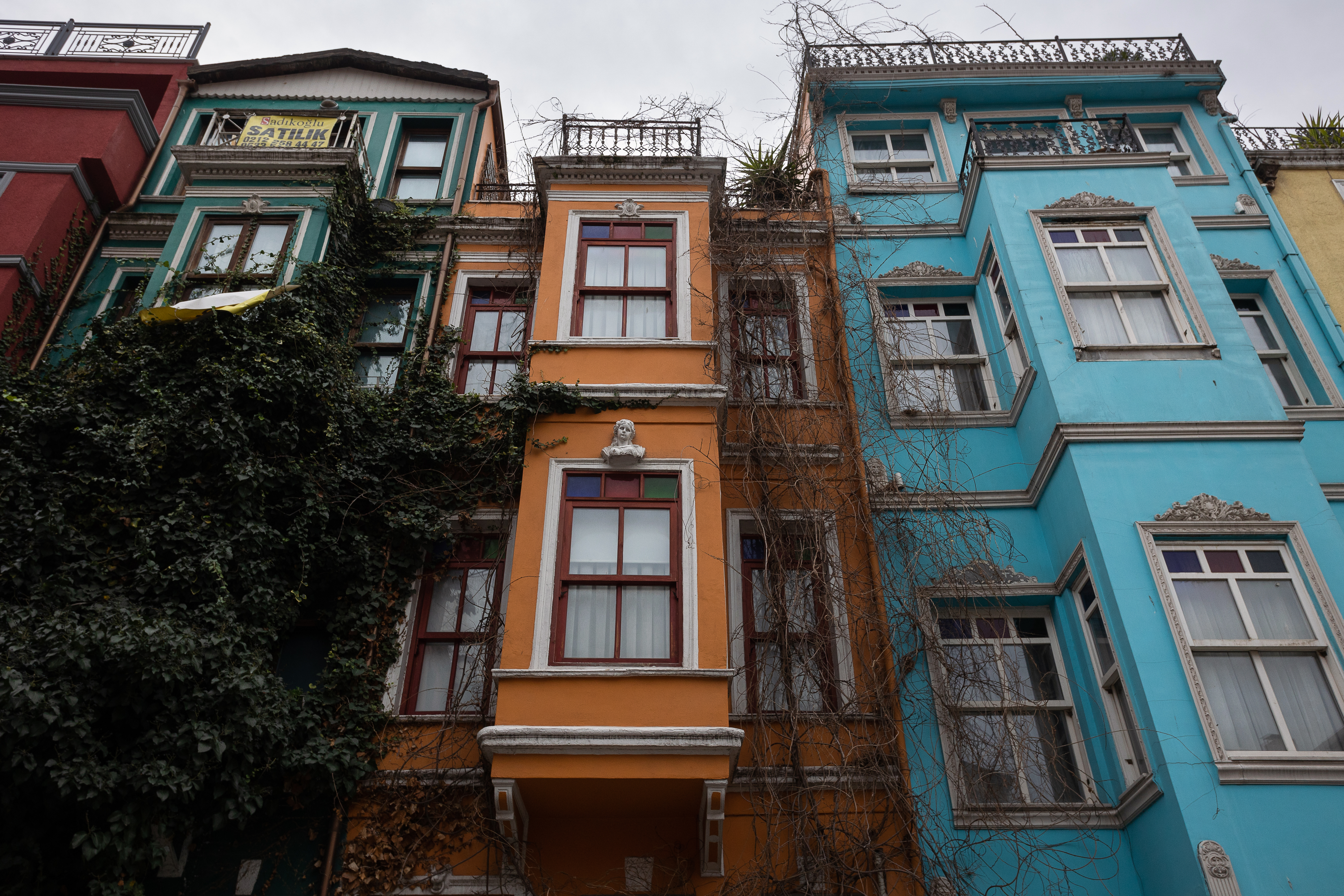 Πώς γιόρταζαν το Πάσχα οι Ρωμιοί στην Πόλη και ο ρόλος των κοινοτήτων στη διατήρηση των εθίμων-1