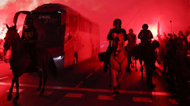 σκιά-isis-στο-ποδόσφαιρο-562974169