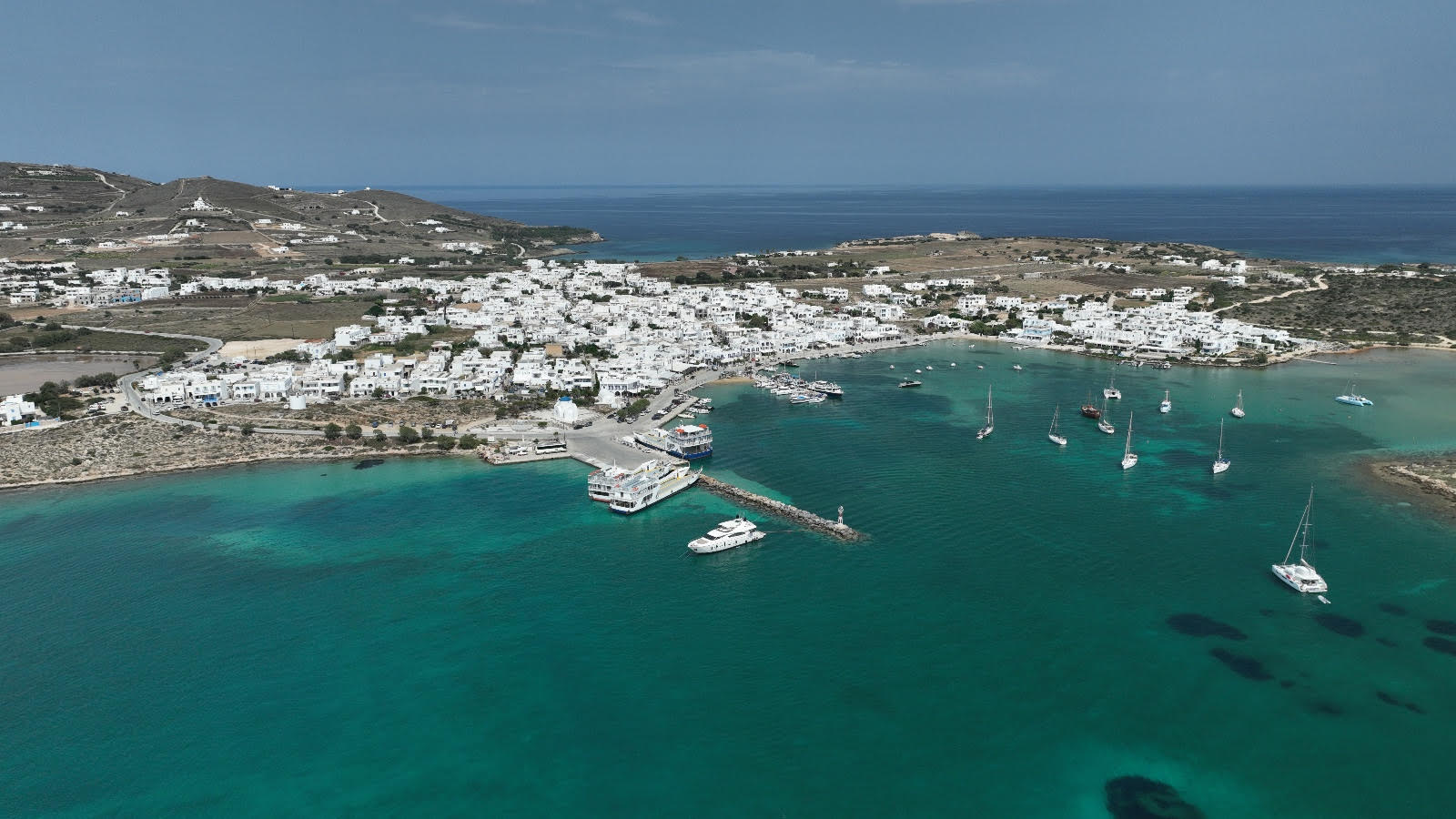 Τουρισμός: Ρεκόρ επισκεπτών με υποδομές του ’70-2