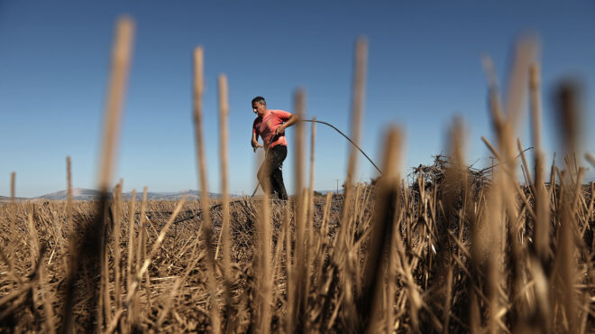 στον-αέρα-χιλιάδες-εργαζόμενοι-μετ-562986781